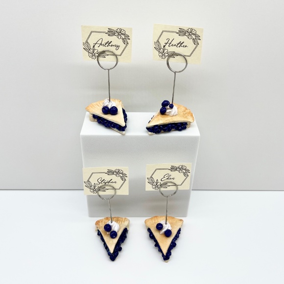 Blueberry Pie Place Card Holders - Set of 2 Hand-Sculpted Table Setting Decor - Picture 7 of 10